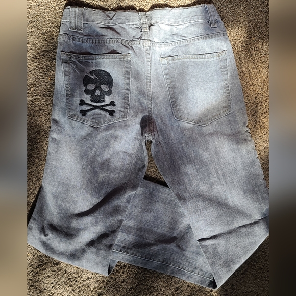 Old Navy Skinny kids sz14 gray jeans with black skull on back pocket - Picture 3 of 6